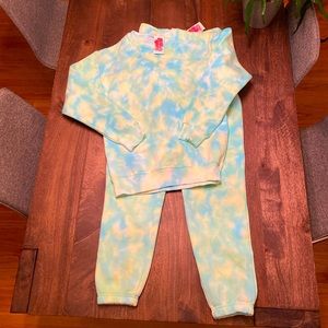 Comfy tie dye sweat suit